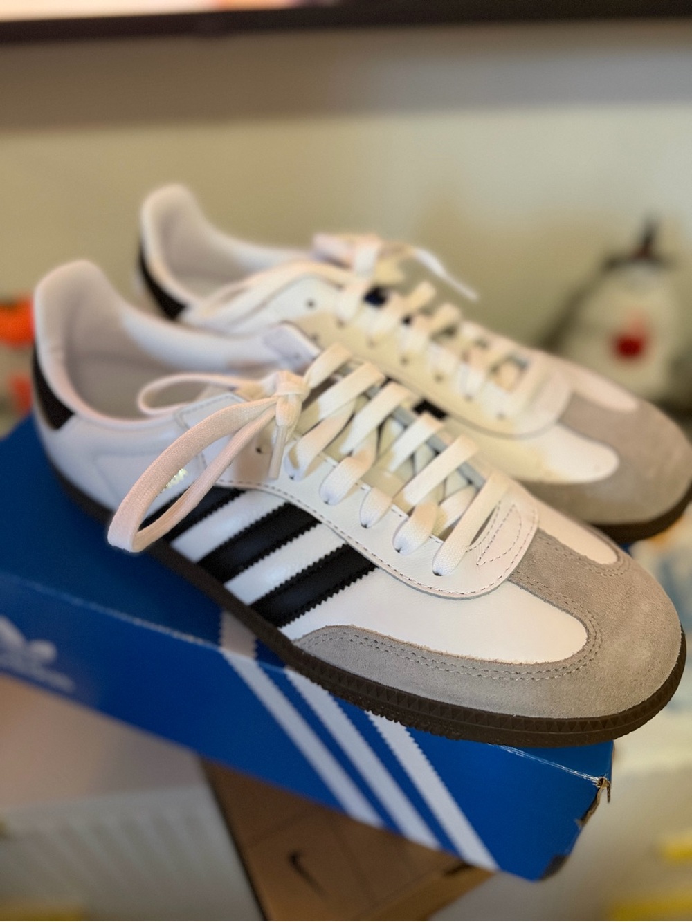 Adidas Samba Classic Men’s Sneakers in White / Black / Gray